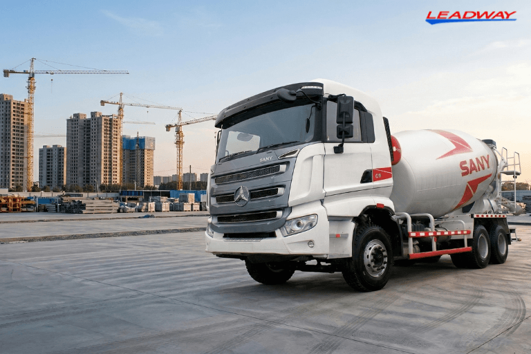 what-factors-should-be-considered-when-choosing-the-right-cement-mixer-truck-for-your-business.png
